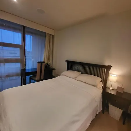 Private Double Bedroom Habitación en casa particular