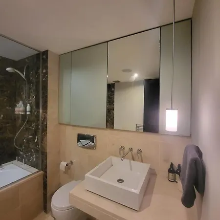Private Double Bedroom Проживание в семье